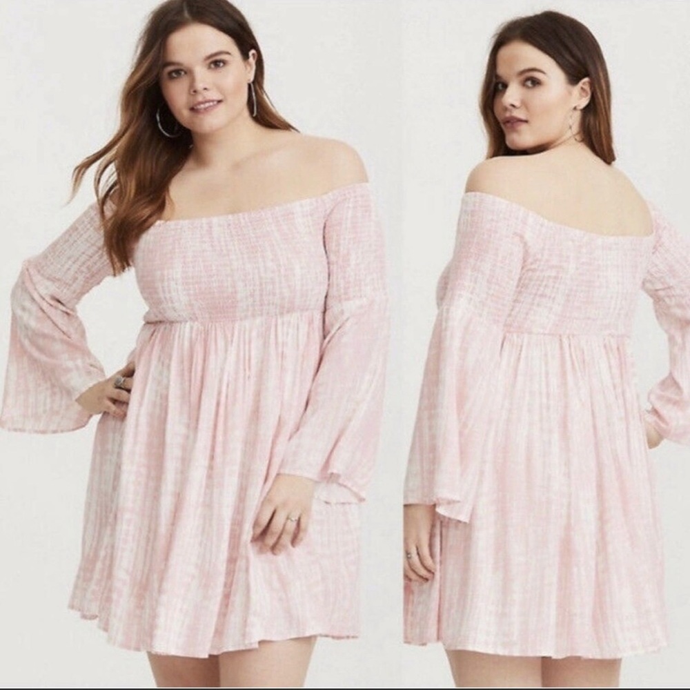 Size 00 Torrid Mini Challis Off-Shoulder Skater
